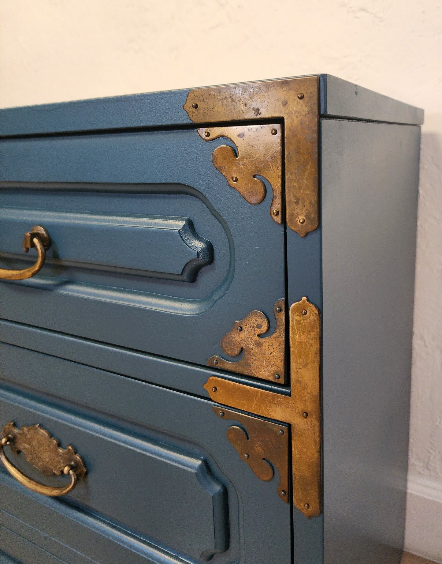 Vintage BLUE Bernhardt Chinoiserie 9 Drawer Campaign Buffet Dresser Media Console-Peacock Blue