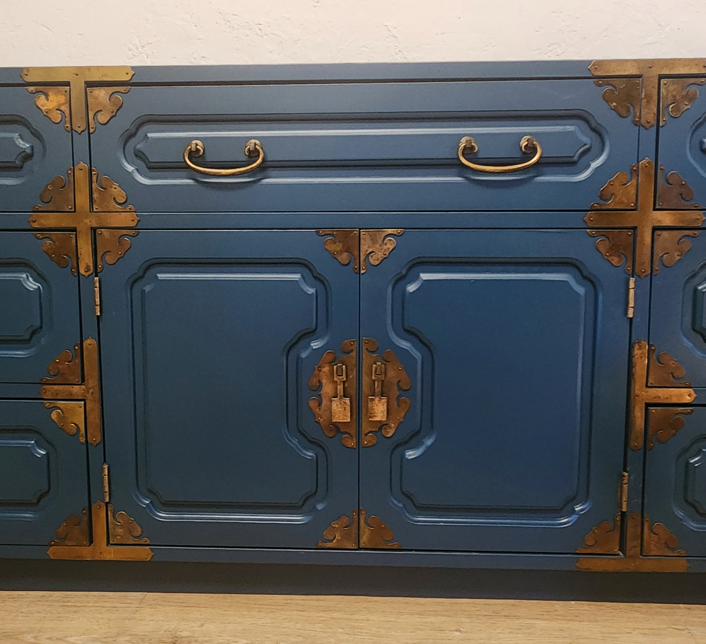 Vintage BLUE Bernhardt Chinoiserie 9 Drawer Campaign Buffet Dresser Media Console-Peacock Blue