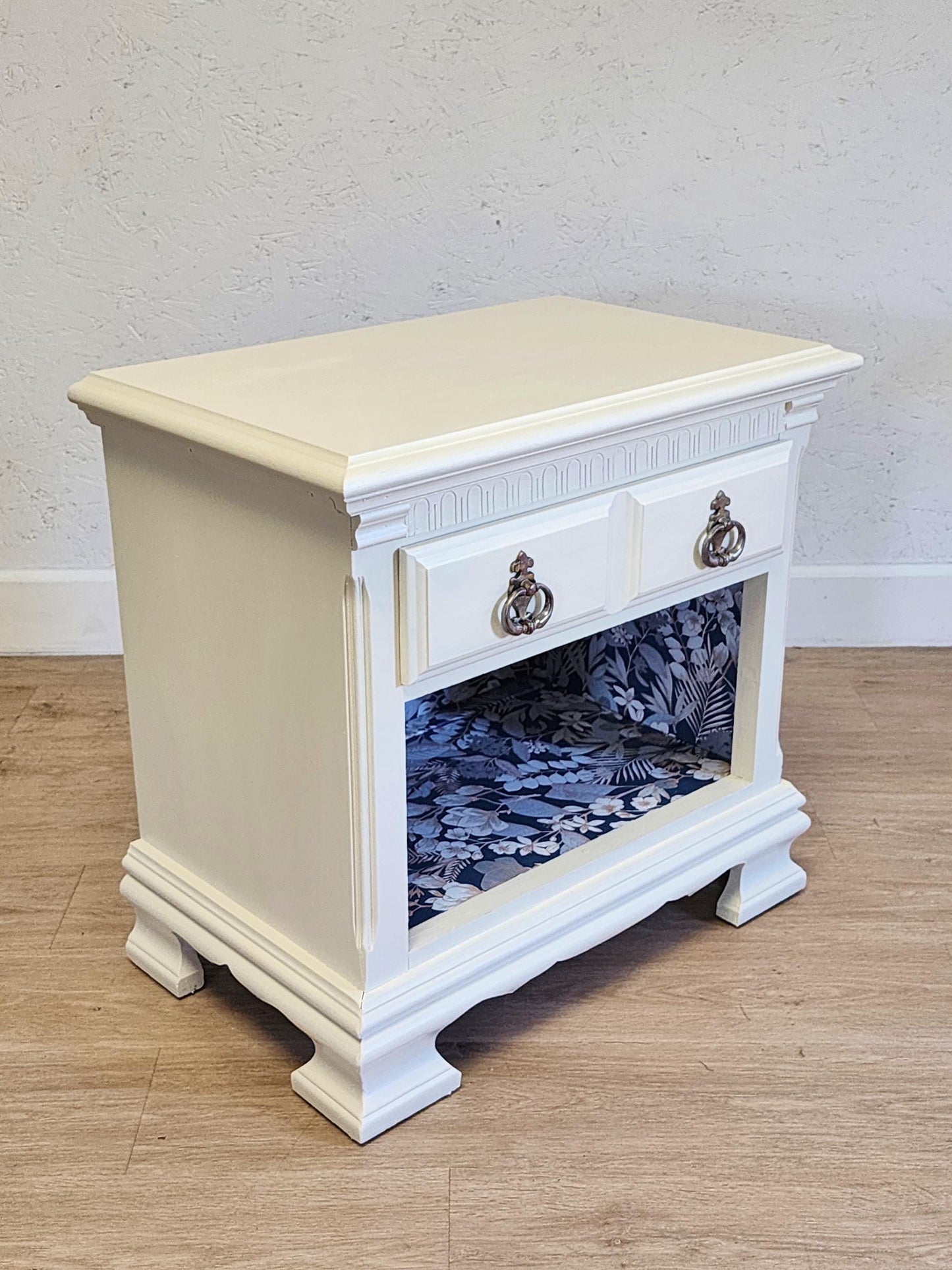 Cat Bed NIGHTSTAND, Upcycled Vintage White Pet Station, Farmhouse Storage End Table Nightstand