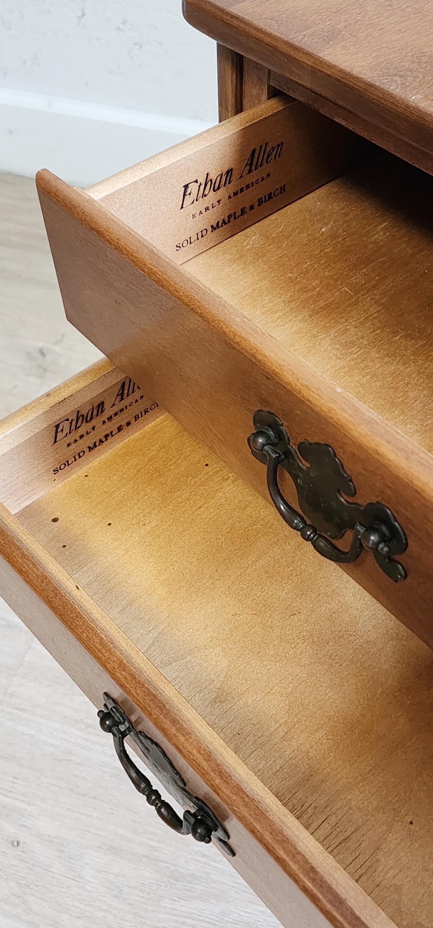 ETHAN ALLEN Early American End Table | 2 Drawer 10-8587 Solid Maple & Birch Colonial Style Table