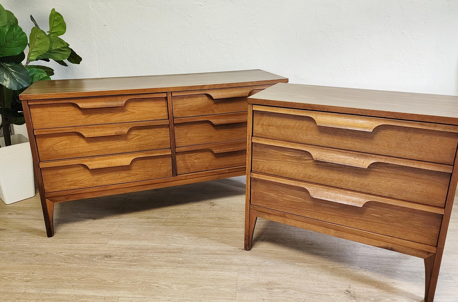 MCM 1960s Sculpted Solid Wood Bedroom