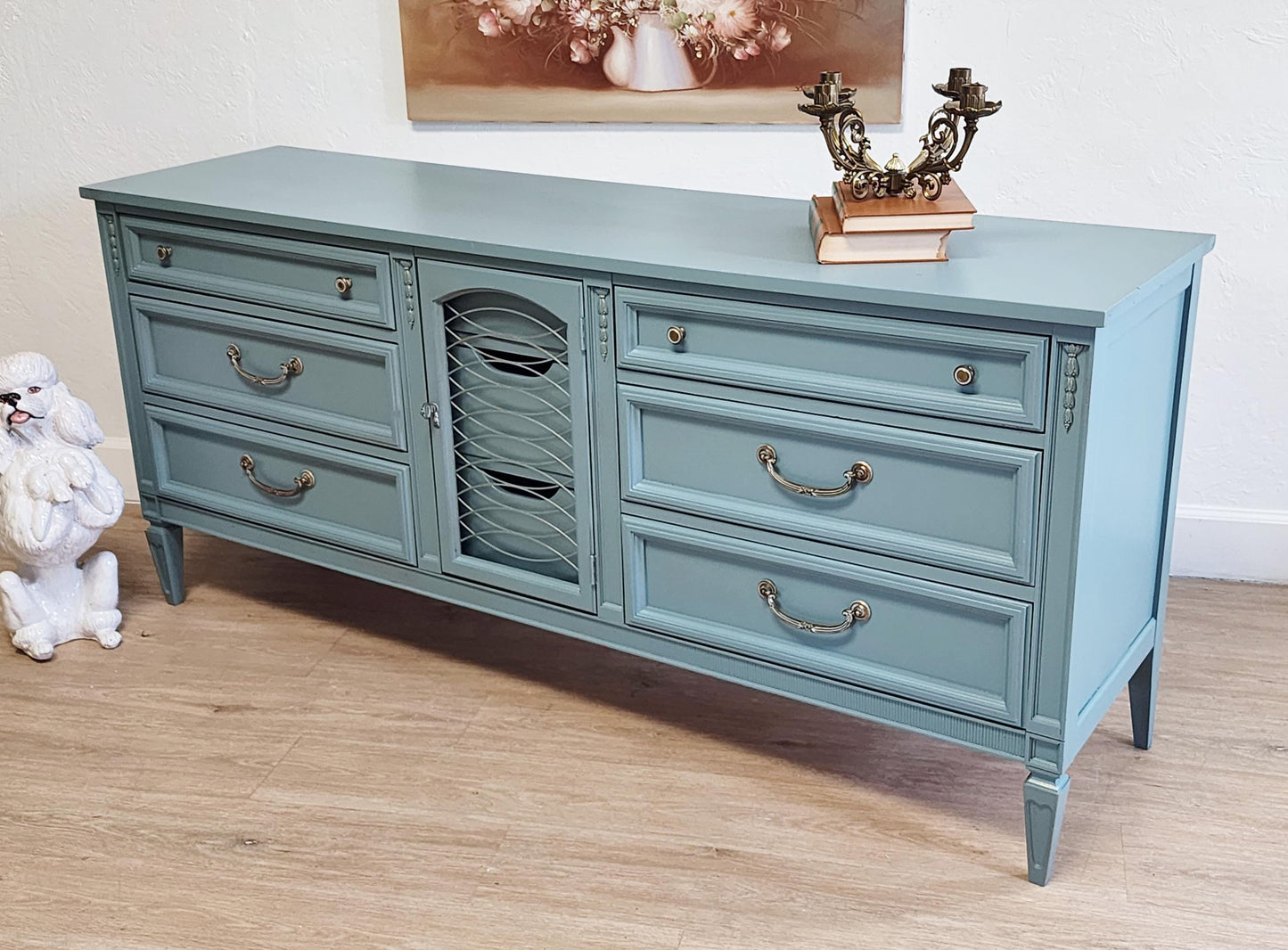 Romantic blue Basic-Witz dresser