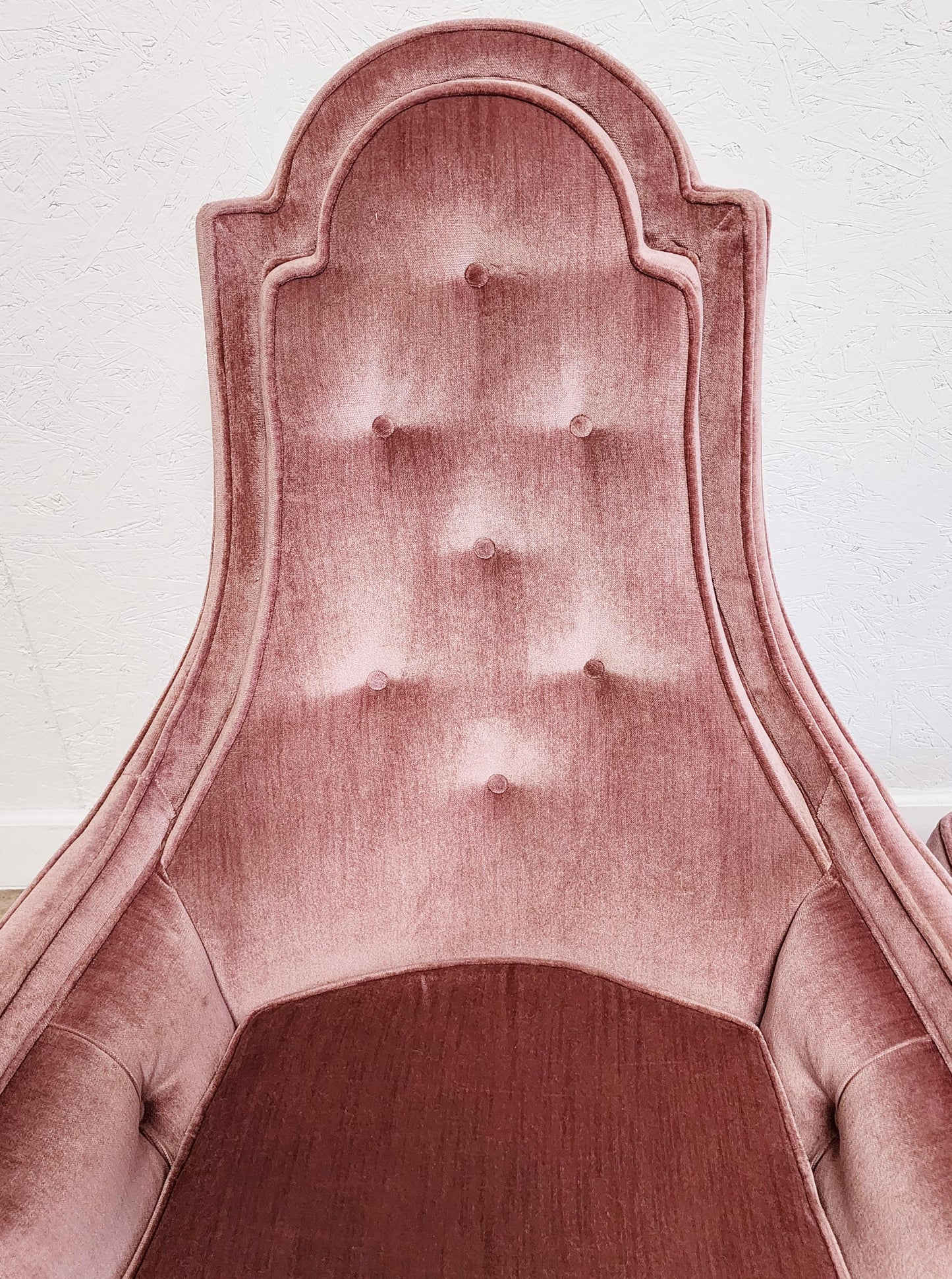 MCM Tall Pink Velvet Armchairs, Set of 2 Mauve Retro Tufted Upholstered Fireside Chairs, Granny Chic Pink Living Room