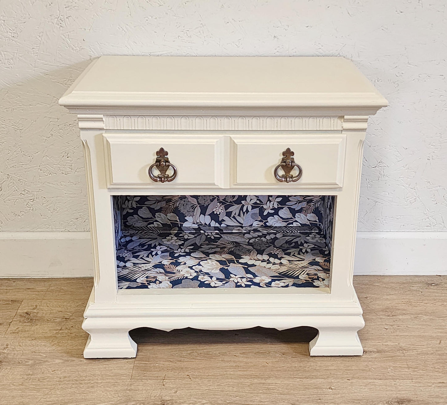 Cat Bed NIGHTSTAND, Upcycled Vintage White Pet Station, Farmhouse Storage End Table Nightstand