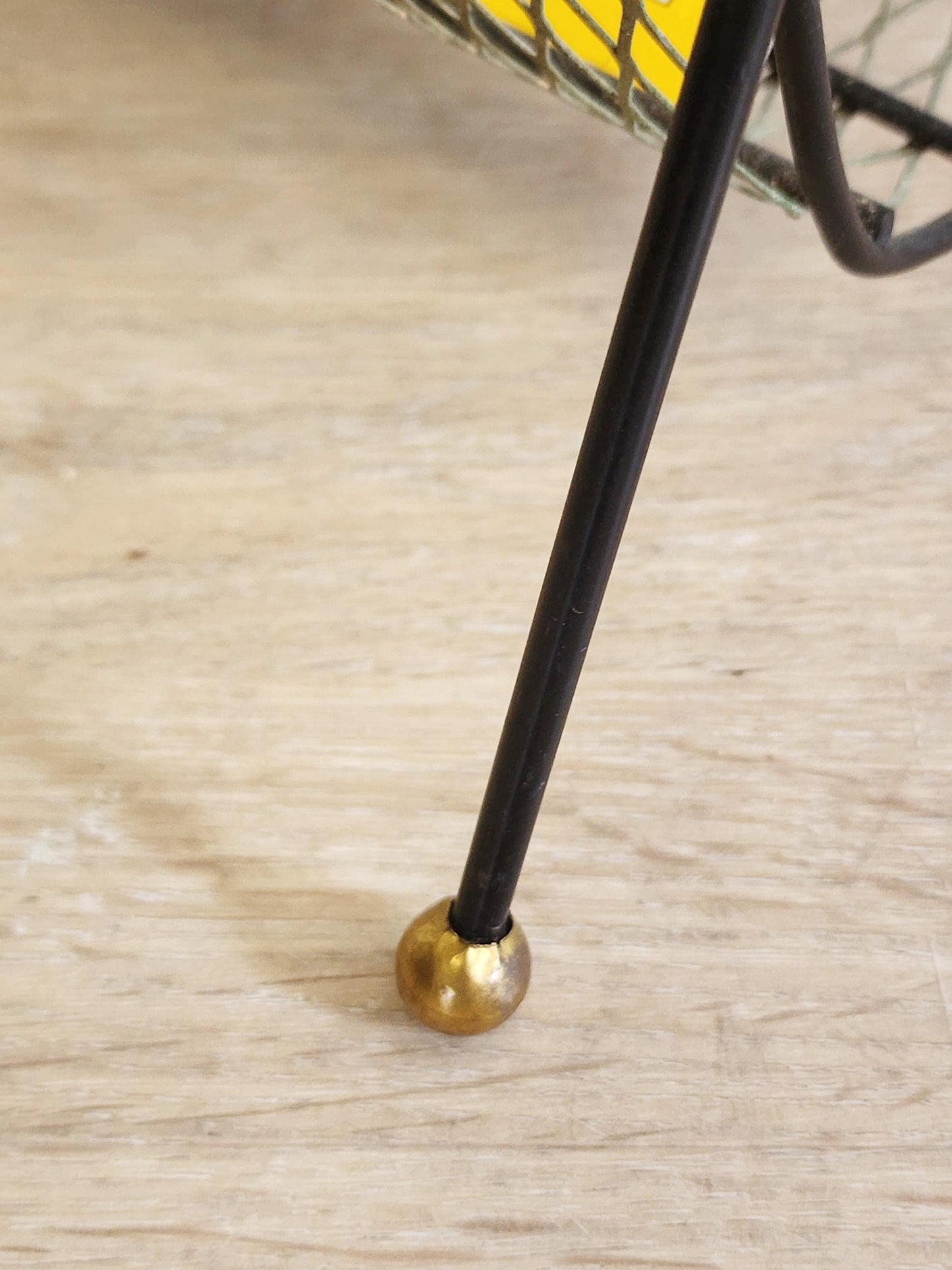 Vintage Gold Mesh Magazine Rack-MCM Black Gilt Wire Ball Foot Floor Basket-Retro Vinyl Album Storage Holder