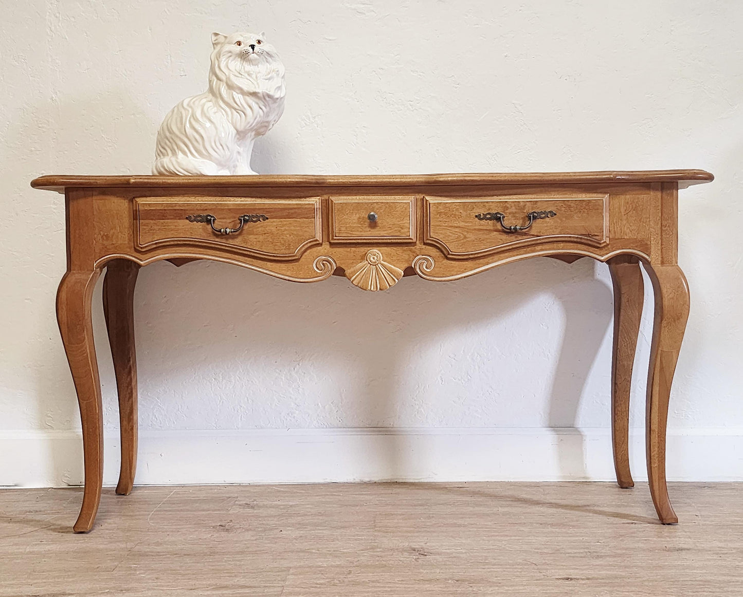 Ethan Allen Country French Console Table, Vintage Farmhouse Sofa Table, 26-9201 Finish 246