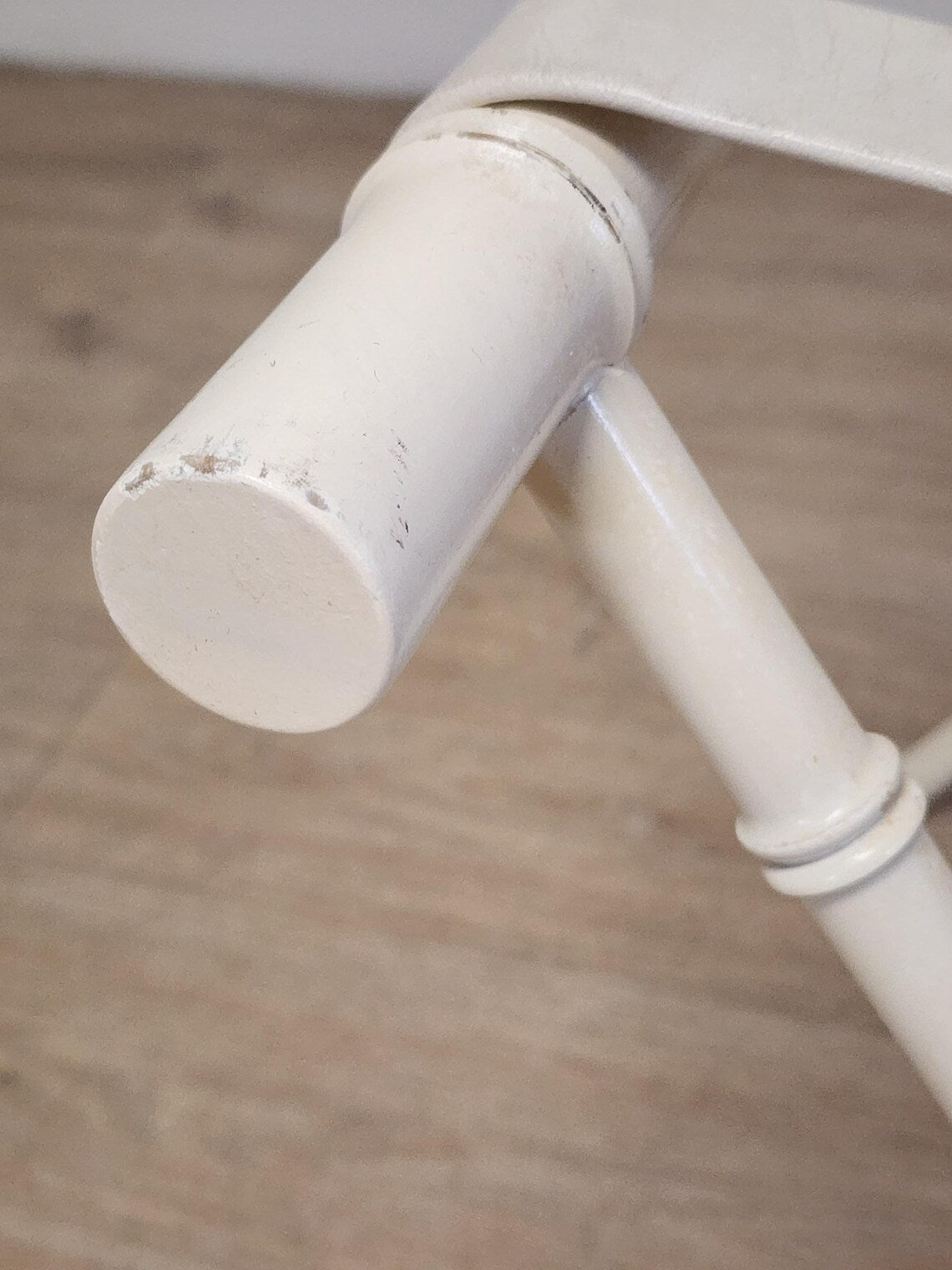 Vtg Faux Bamboo Style White Folding Luggage Rack -Palm Beach Coastal Suitcase Stand w/ Faux Leather Straps